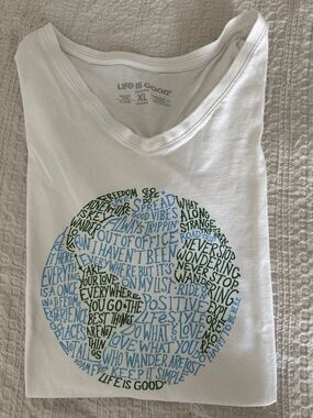 Life Is Good White Short Sleeve Crusher V-Neck Tee - XL